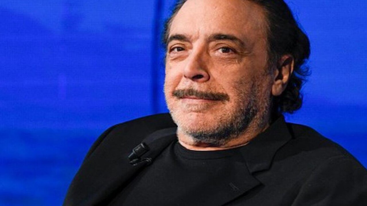 Il Collegio 2022, Nino Frassica nuova voce narrante: via Giancarlo Magalli