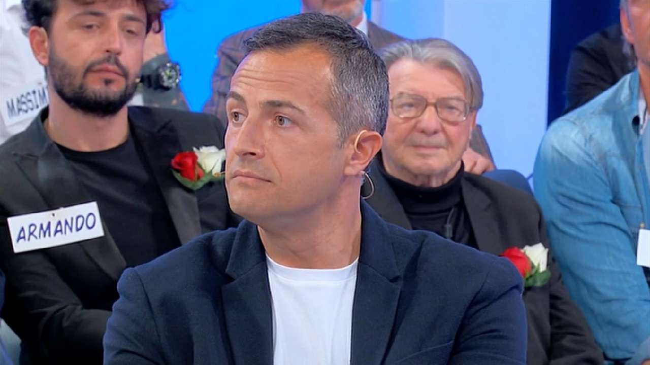 Uomini e Donne segnalazione su Riccardo Guarnieri: era con una donna (FOTO)