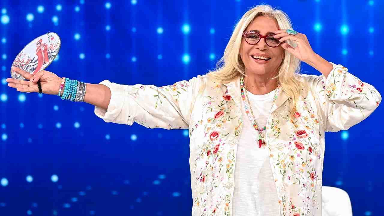 Anticipazioni Domenica In, Elodie contro Amici 22: la scelta di Mara Venier