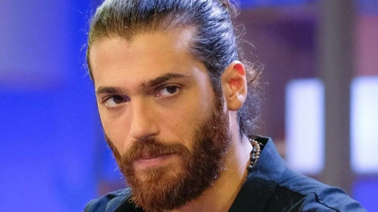 Chi è Can Yaman: vita privata, carriera, storie d’amore e Viola Come il Mare