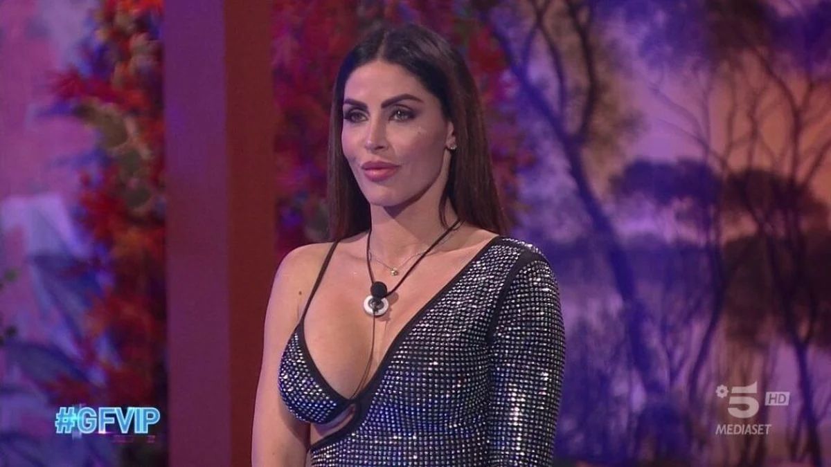 Guendalina Tavassi si espone su Edoardo e Micol: “Mai visto mio fratello così”