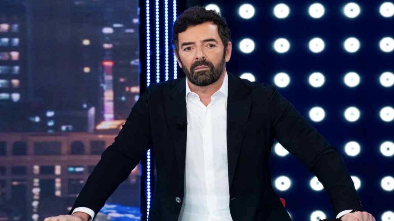 Perché La Vita in Diretta oggi non va in onda: Fialdini al posto di Matano