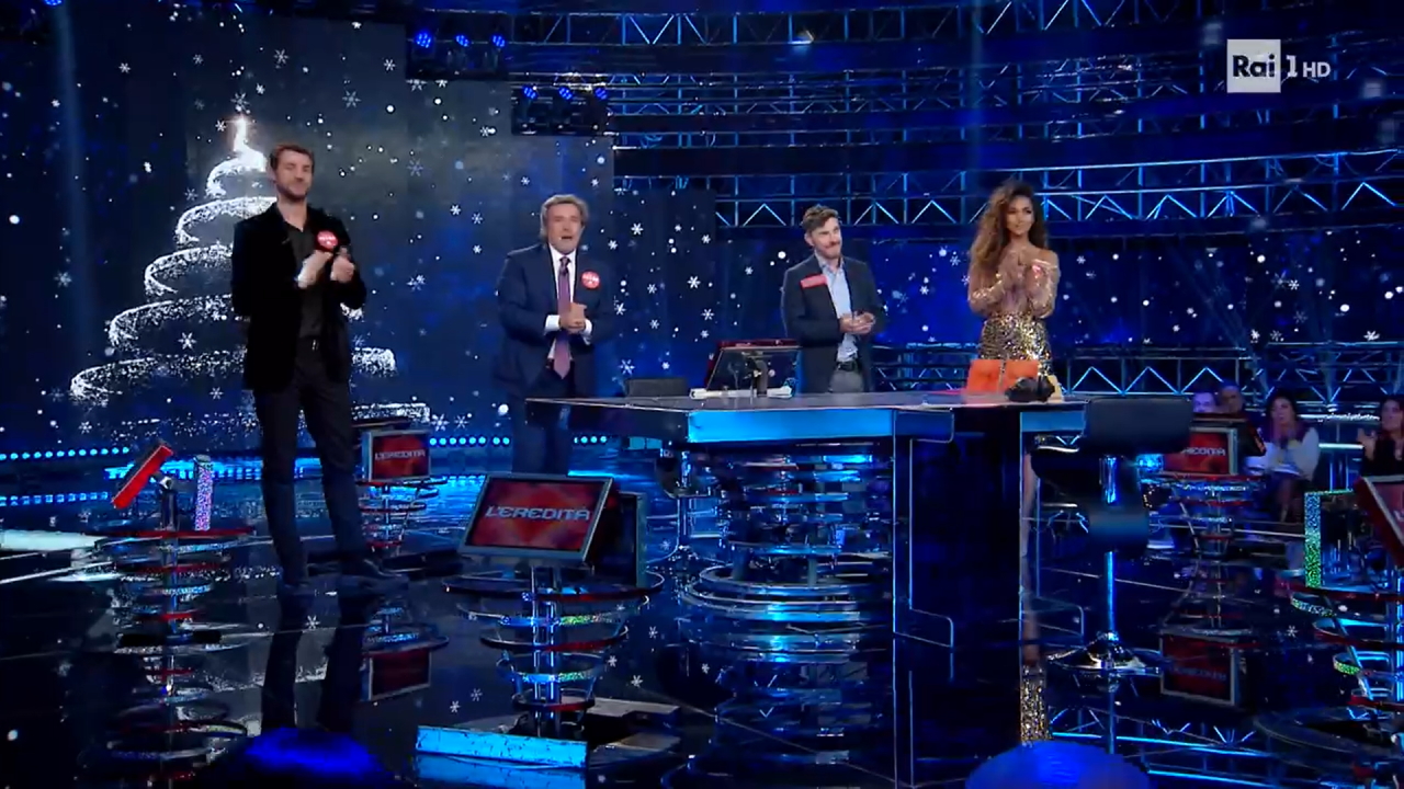 Ascolti TV 23 dicembre 2022: boom Ballando con le stelle, L’Eredità si ferma per la Vigilia