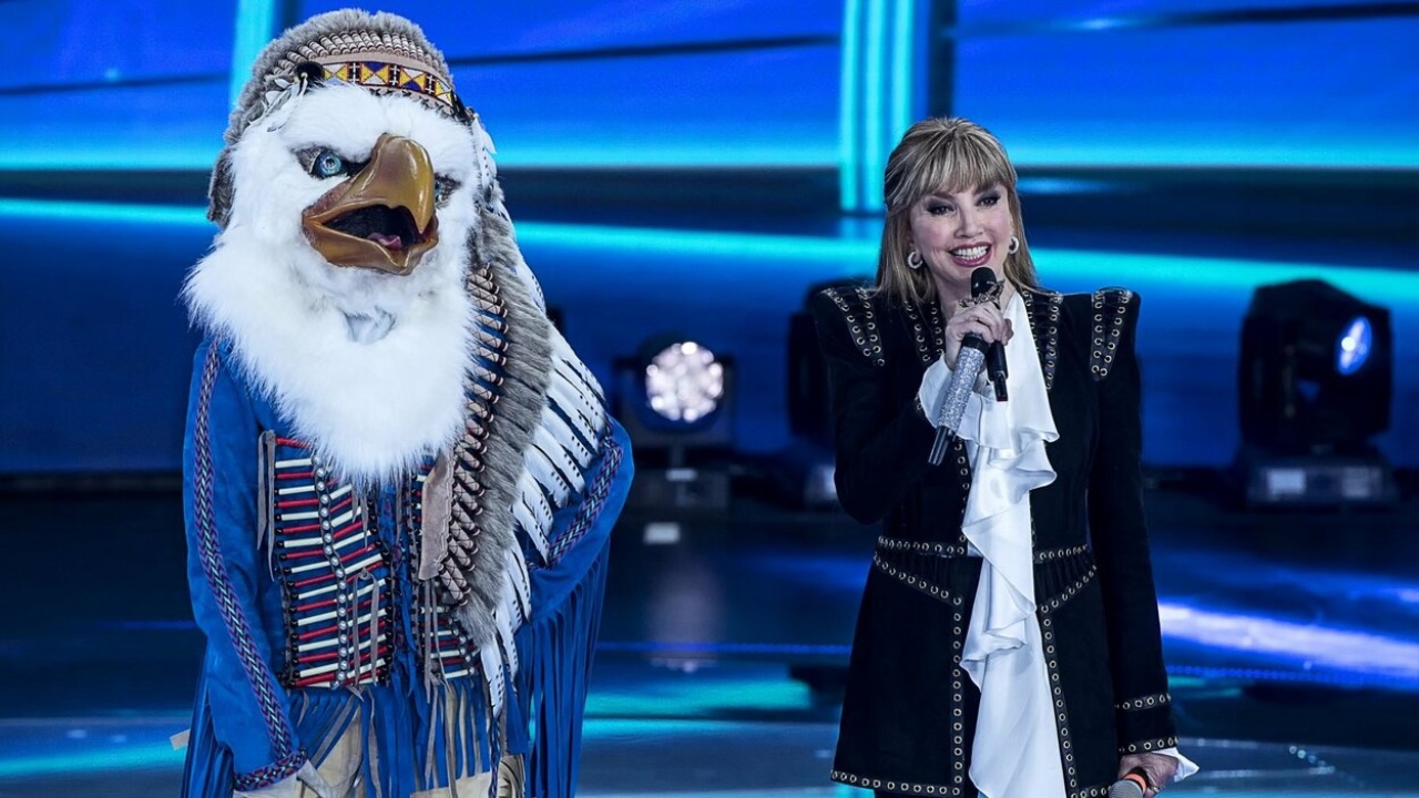 Il Cantante Mascherato 4: Milly Carlucci fa fuori Arisa e Caterina Balivo