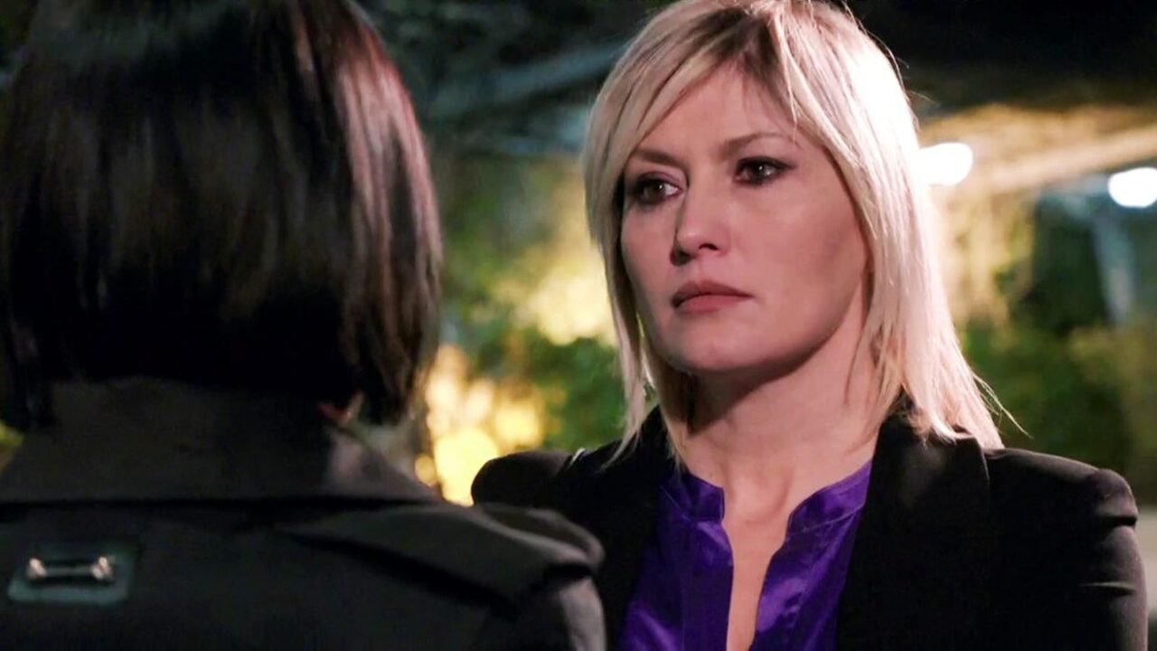 Un posto al sole, spoiler: Marina sconvolta dal ritorno di Lara 