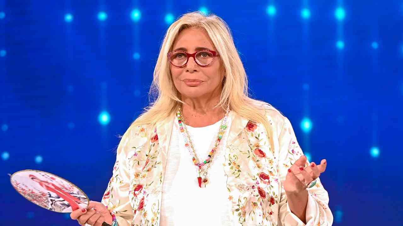 Domenica In verso la chiusura: grande festa a Napoli con Mara Venier