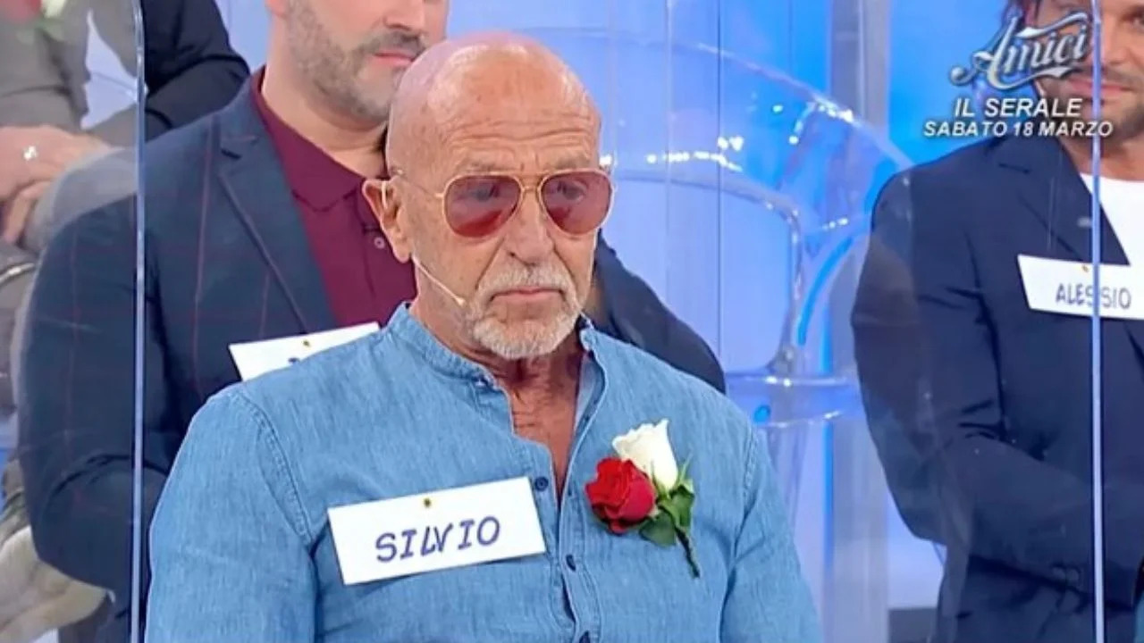 Uomini e Donne, anticipazioni 30-31 marzo: Silvio lascia il programma