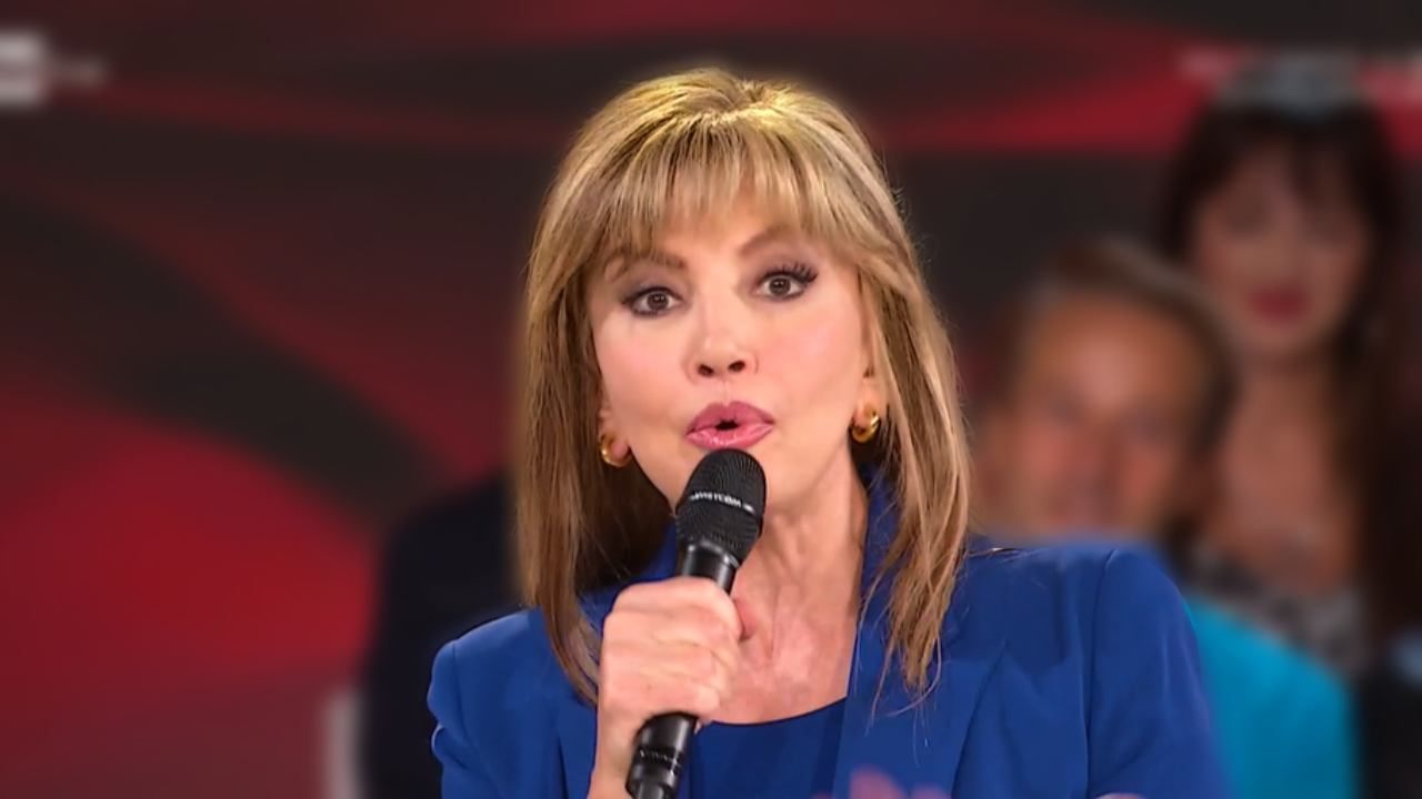 Ballando con le Stelle, insegnanti e giudici via? «La Carlucci cambia tutto»
