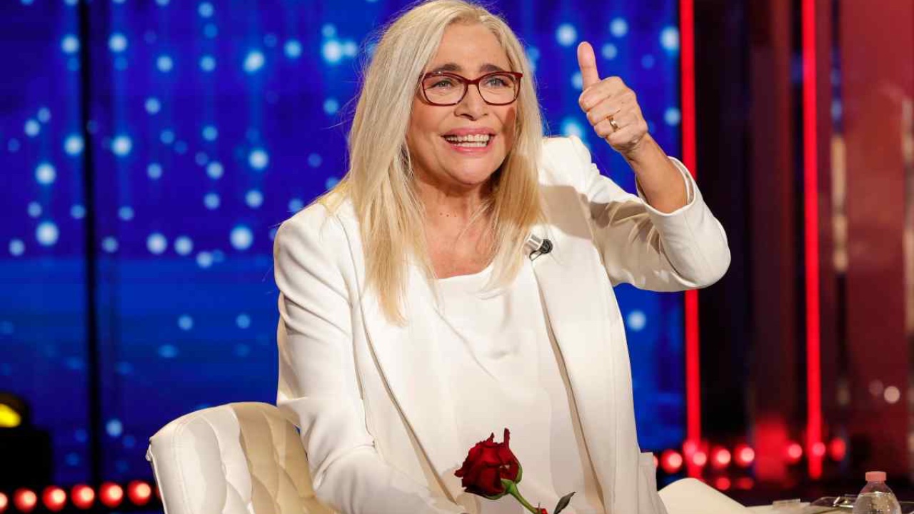 Mara Venier denuncia caso Mediaset-Twitter: «Salutame a Silvy» (FOTO)