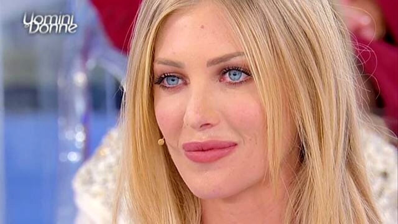 Uomini e Donne, anticipazioni 11 e 12 aprile: Nicole infrange regolamento