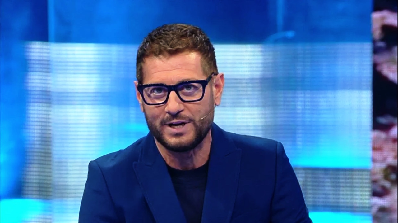 Enrico Papi all’Isola dei Famosi stasera? Il comunicato Mediaset