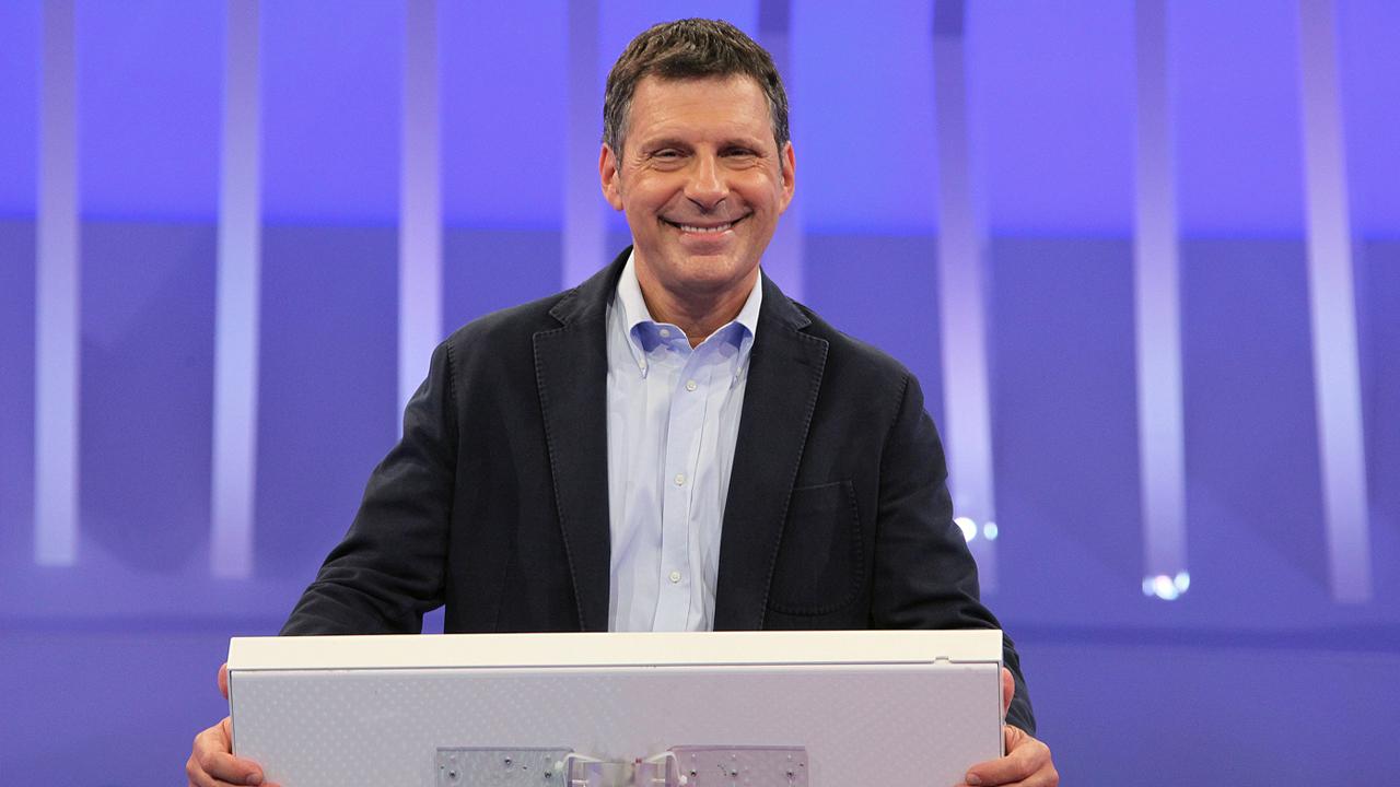 Fabrizio Frizzi, omaggio Rai a 5 anni dalla scomparsa: la programmazione