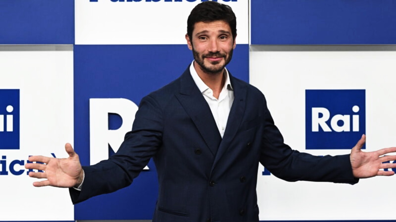 Stefano De Martino e corna a Belen, «Rai storce il naso»: programmi a rischio?