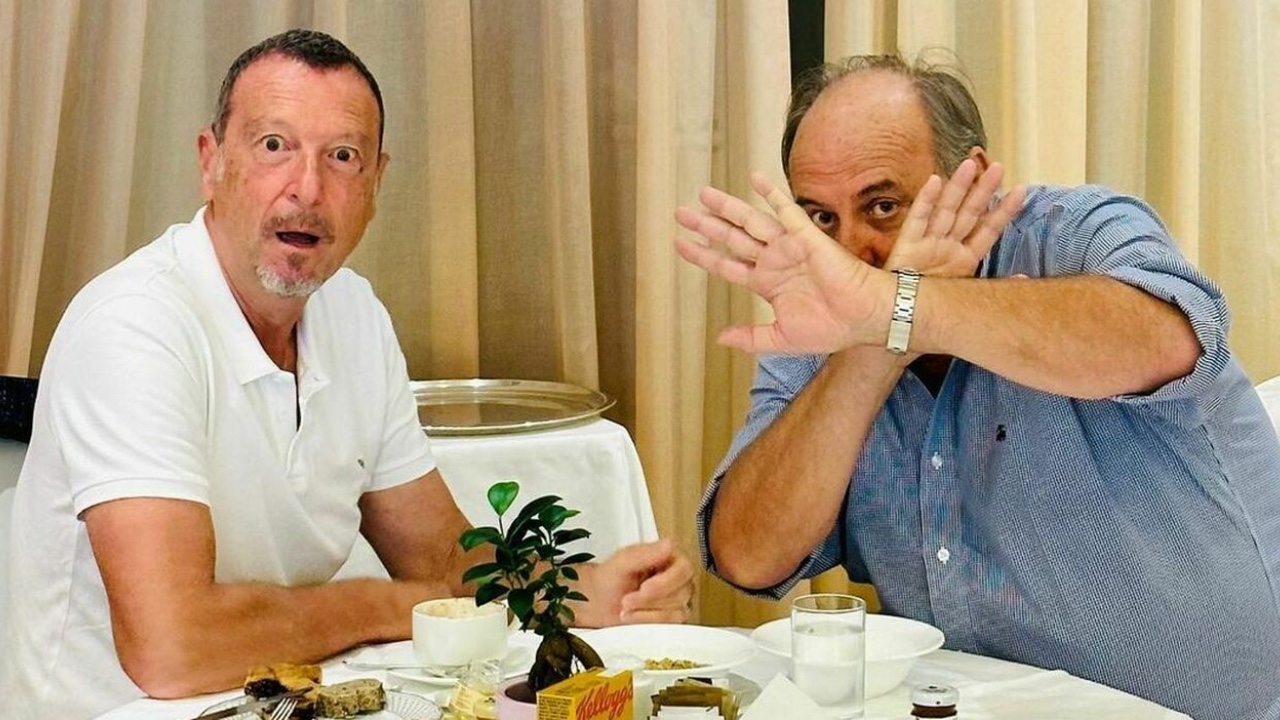 Gerry Scotti a Sanremo 2024? L’incontro con Amadeus: foto e verità