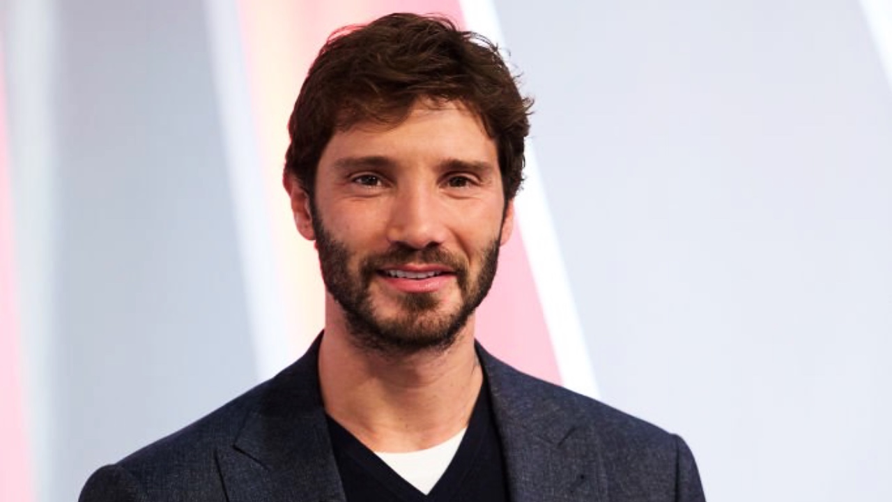 Stefano De Martino fidanzato con Martina (FOTO): notte insieme e dettagli