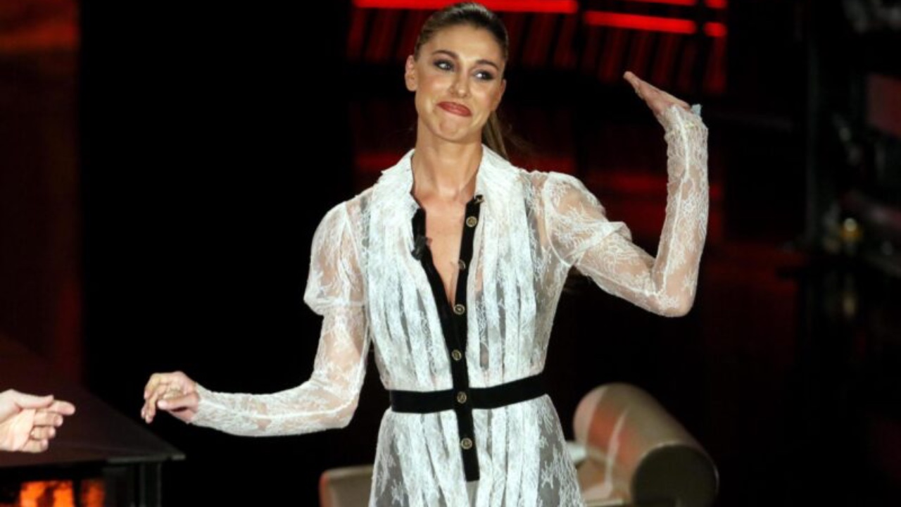 Belen dà forfait a Stasera C’è Cattelan Rai2: perché non ci sarà