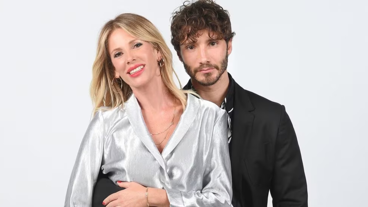 Alessia Marcuzzi pronta per Stefano De Martino? Replica titanica