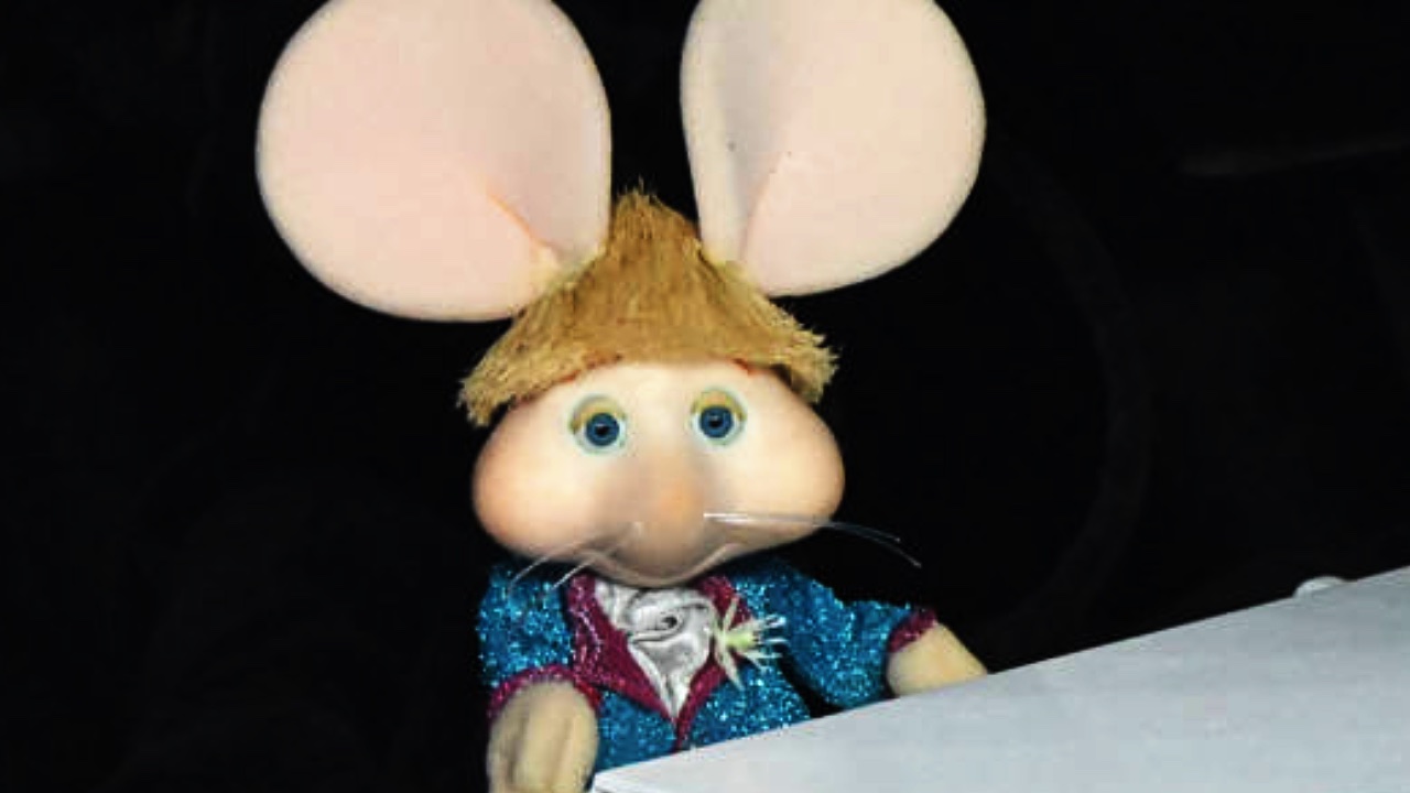 Chi è Topo Gigio: storia, voce, debutto a Eurovision dopo Sanremo 2025