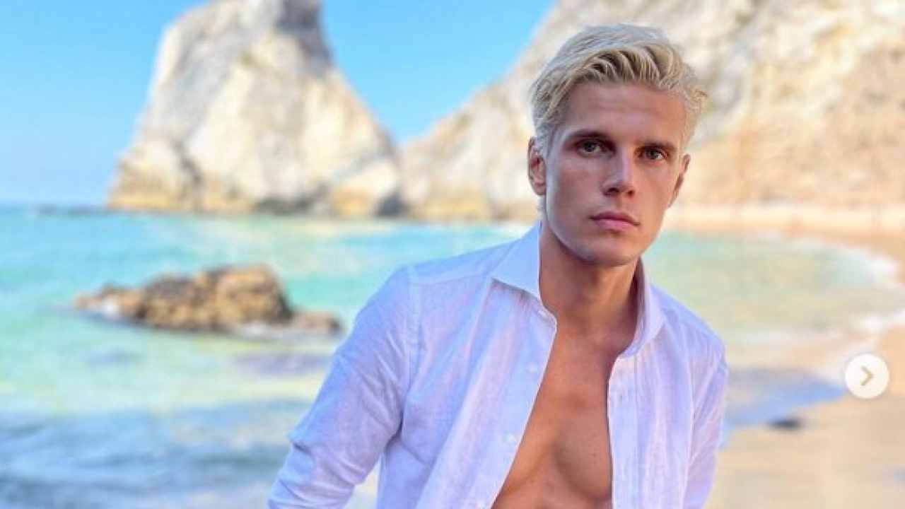 Chi è Alessandro Egger: età, altezza, lavoro, fidanzata e paese di origine