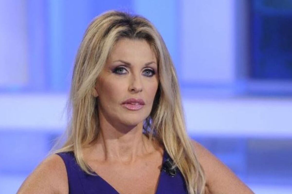 Paola Ferrari, addio alla Rai: ’Mi dicono che sono vecchia’