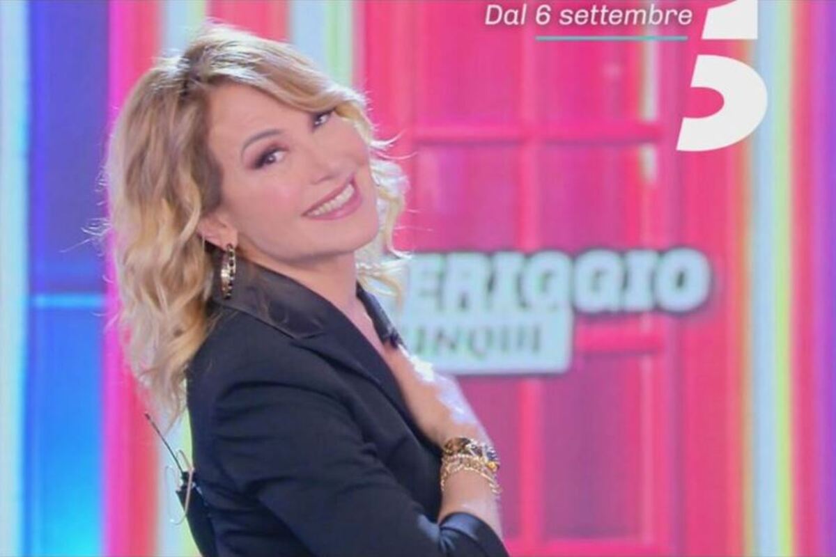 Pomeriggio 5 cambia orario: da che ora a che ora va in onda?