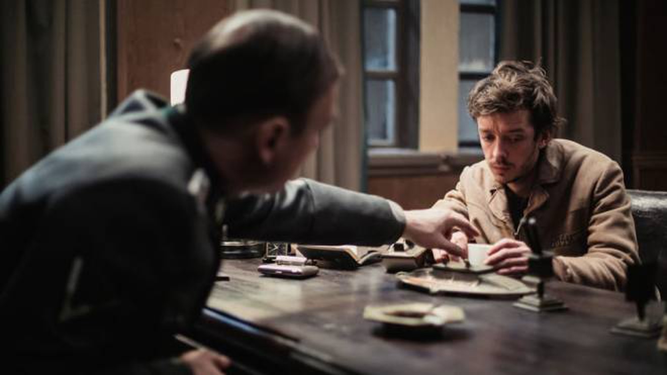 Lezioni di Persiano: trama, trailer e cast del film in onda il 26 gennaio su Rai 1
