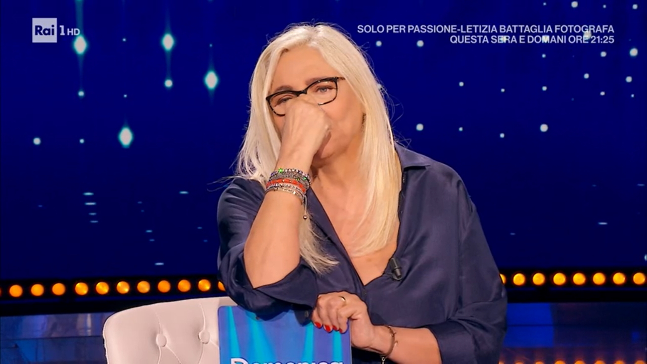 Domenica In, lacrime in diretta per Mara Venier: ’Non me le dovete fare queste cose’