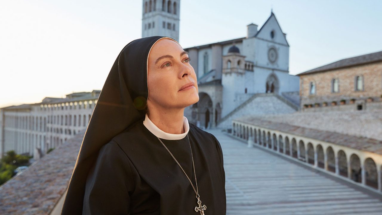 Che Dio ci aiuti 7, Elena Sofia Ricci conferma l’addio: «I fan sono dispiaciuti»