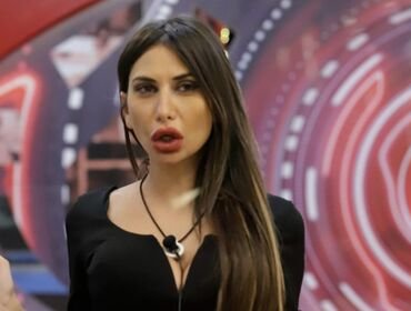 GF Vip, notte di urla: interviene il medico. Oriana smaschera Spinalbese