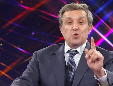 L'eredità, Flavio Insinna applaude il prof Andrea: 'Stavolta ti devo dar ragione'