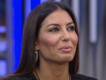 Gf Vip, Elisabetta Gregoraci accontenta Signorini e rimane nella casa
