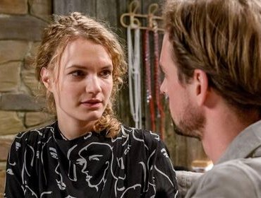 Tempesta d'amore, anticipazioni 27 febbraio: Hannes dichiara il suo amore a Maja