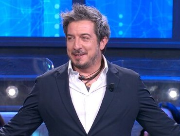 Ascolti TV 1 novembre, boom per Soliti Ignoti con l'azzardo inaspettato di Paolo Ruffini