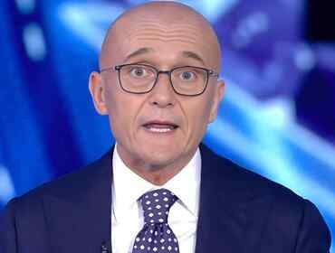 Signorini difende Grande Fratello e Lorenzo Spolverato: «Non ha fatto nulla di male»
