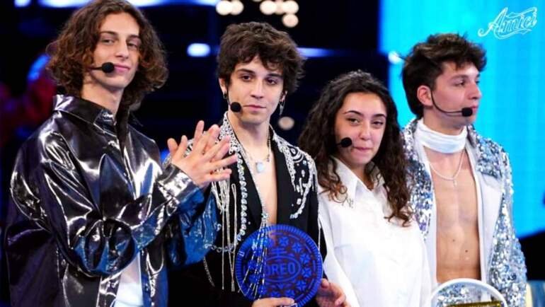 Amici 21, disastro per Luigi Strangis, Alex, Sissi e Albe: album fanno flop