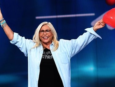 Mara Venier cambia Domenica In: puntata speciale, orario allungato e novità