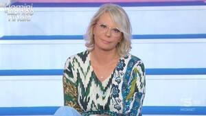 Uomini e Donne, un’opinionista fuori? La scelta di Maria De Filippi 