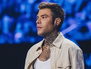 Fedez di nuovo in sala operatoria e trasfusione: cos'è successo