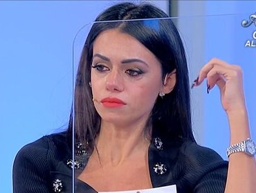 Uomini e Donne, Marika in lacrime per Armando Incarnato: 'ti sei comportato da cafone'