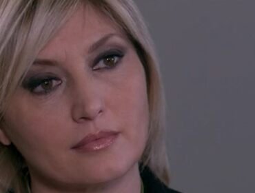 Un posto al sole, anticipazioni 5 aprile: Lara e Roberto trameranno contro Chiara