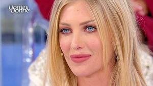 Uomini e Donne, anticipazioni 11 e 12 aprile: Nicole infrange regolamento