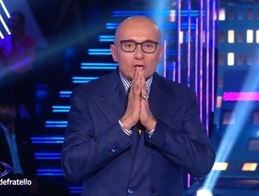 Grande Fratello chiude prima? Flop e monotonia: allarme Signorini