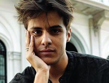 Michele Merlo, tomba saccheggiata. Lo sfogo della madre: «Gesto ignobile»