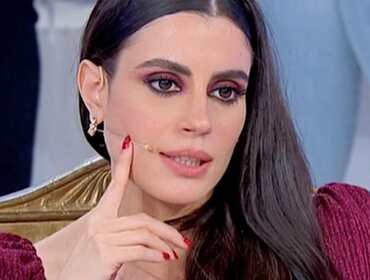 Uomini e Donne, anticipazioni 25-27 gennaio: Lavinia molla? Seducente sfilata