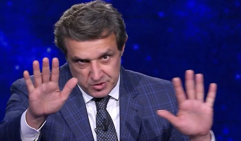 Ascolti TV 21 gennaio, L'Eredità sempre più strepitosa: 'Portami via la bottiglia'