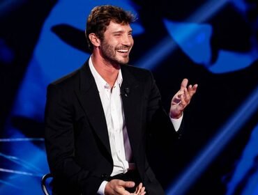 Stefano De Martino gossip: è tornato con una sua ex? Gesto sospetto