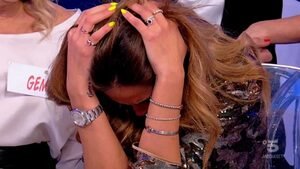 Uomini e Donne, anticipazioni 17 novembre 2022: Ida piange, Carola vuole abbandonare
