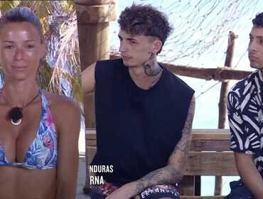 Ritiri Isola dei Famosi: cosa c'è dietro l'abbandono di Nunzio, Spadino e Camila Giorgi