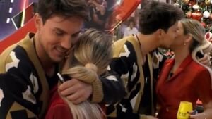 GF Vip, bacio tra Daniele e Oriana: cosa è successo sotto le coperte