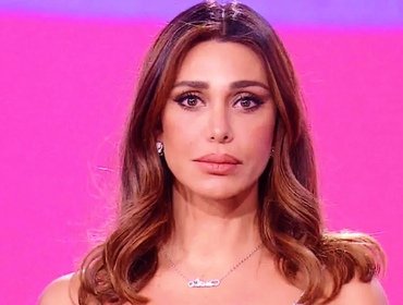 Belen torna a Le Iene dopo forfait: è crisi con Stefano? Sospetto in un video